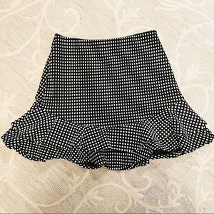 NWOT! Adorable Girls Ruffle Skirt